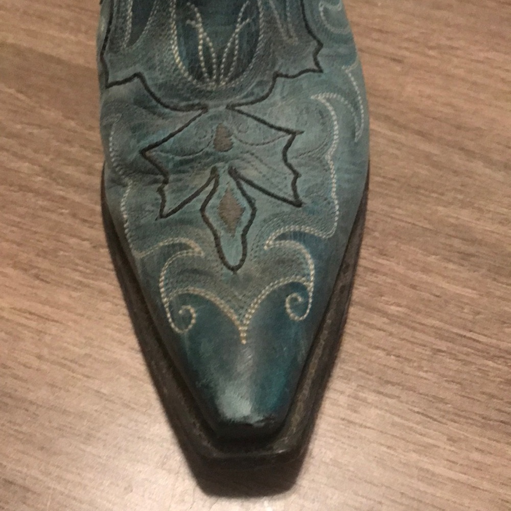 Tony Lama very comfortable!